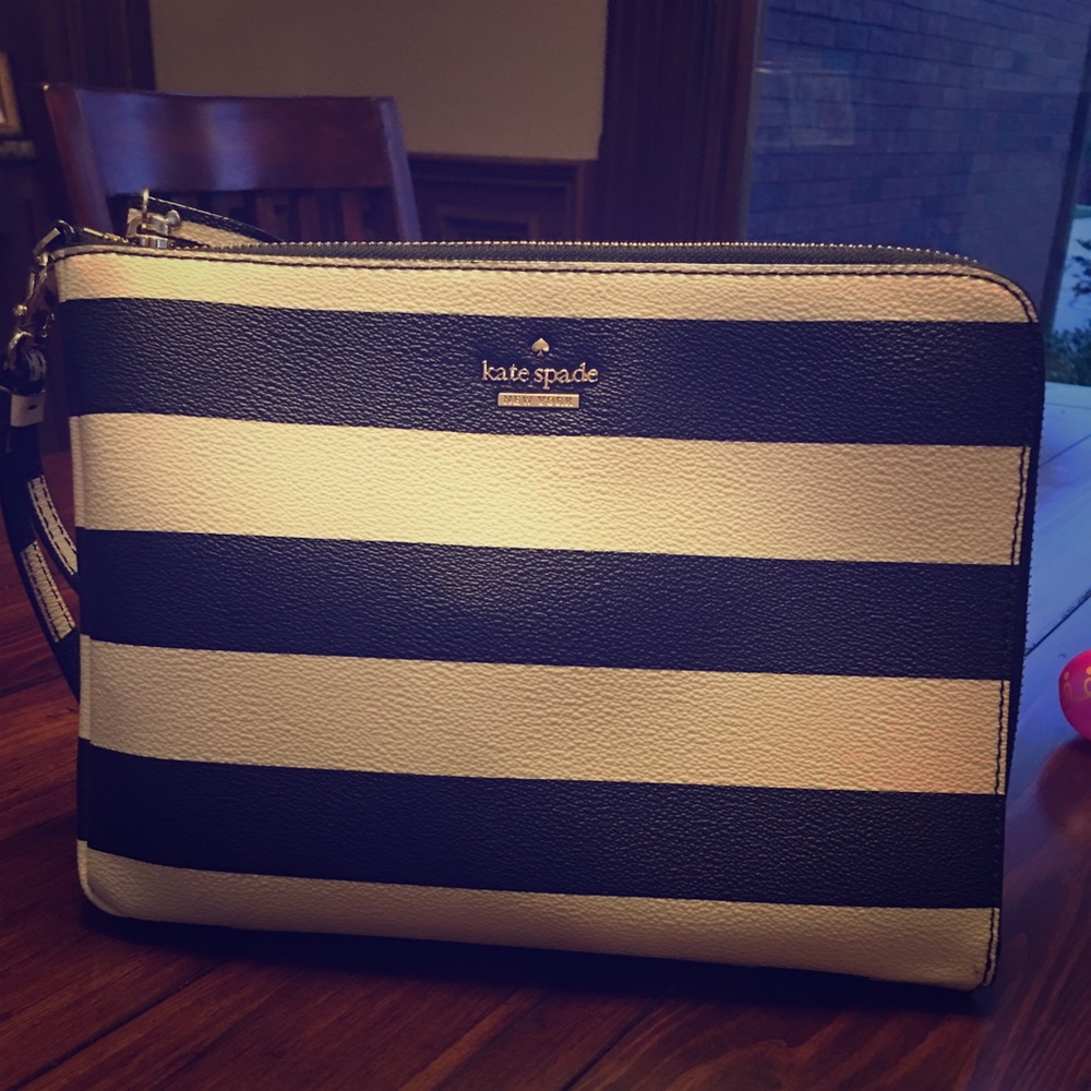 Kate Spade Clutch (Black and White)